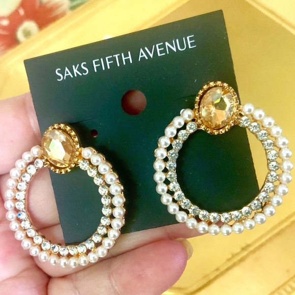 Saks Fifth Avenue EARRINGS🩷NEW PEARL/LT TOPAZ SPARKLING Retro Vibe PIERCED POST - Picture 1 of 6